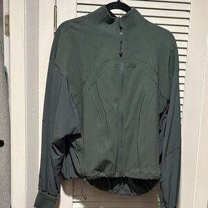 Lululemon Define Relaxed Fit Jacket Luon in Dark Forest color size 6